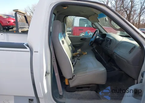 2000 Ford F-150 Work Series/Xl/Xlt from USA, damaged, VIN 1FTZF1728YKA09774